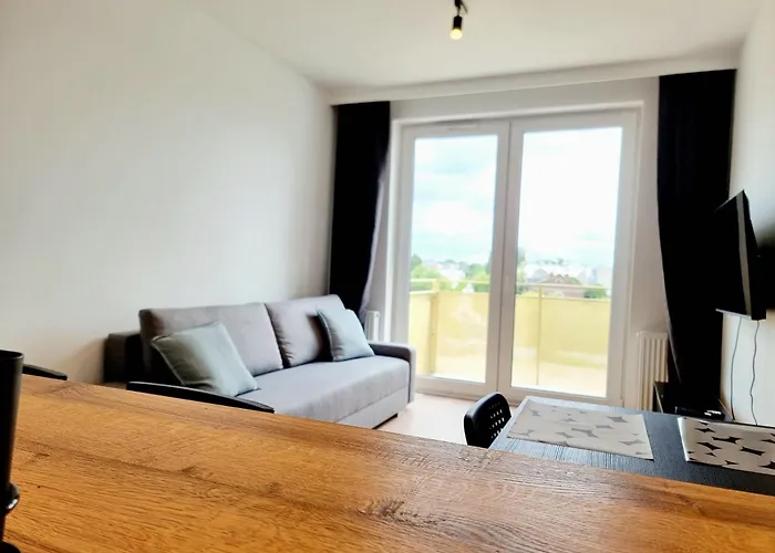 Host Perla Piotrkowska